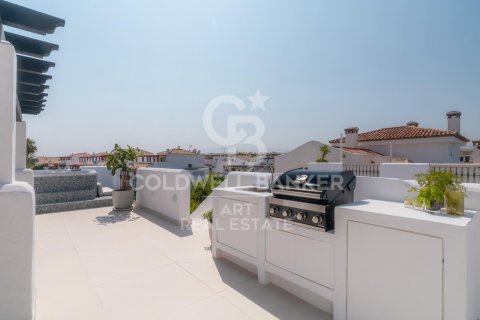 Penthouse for sale in Marbella, Malaga, Spain 3 bedrooms, 180 sq.m. No. 158029 - photo 16