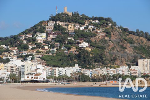 Apartment for sale in Blanes, Girona, Spain 1 bedroom, 54 sq.m. No. 187877 - photo 1