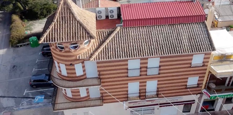 Kamienica w La Romana, Alicante, Hiszpania 5 sypialni, 422 mkw. nr 156250