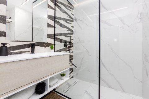 Huoneisto myytävänä Guardamar del Segura, Alicante, Espanja, 2 makuuhuonetta, 78 m2 No. 144845 - kuva 11