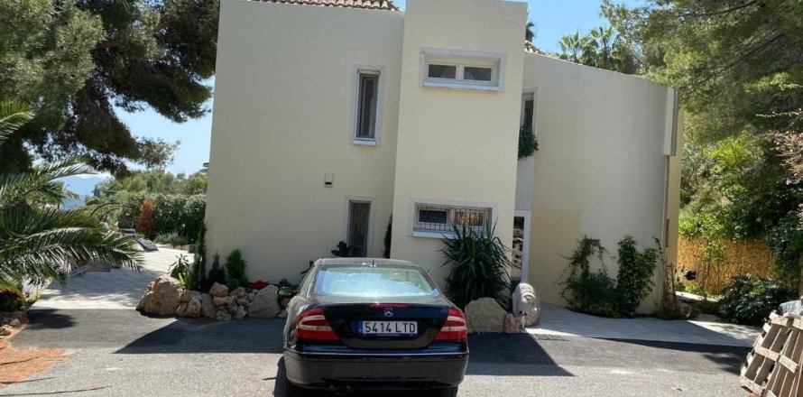 Villa i Altea, Alicante, Spanien 4 sovrum, 215 kvm. Nr. 180306