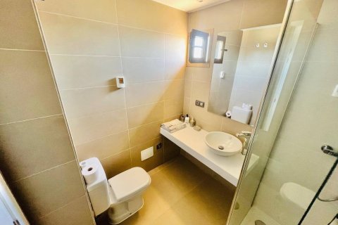 Apartment for sale in Benidorm, Alicante, Spain 2 bedrooms,  No. 180308 - photo 11
