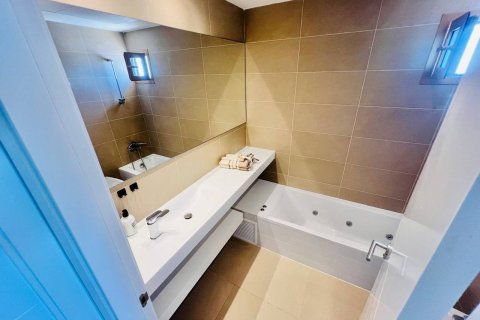 Apartment for sale in Benidorm, Alicante, Spain 2 bedrooms,  No. 180308 - photo 9