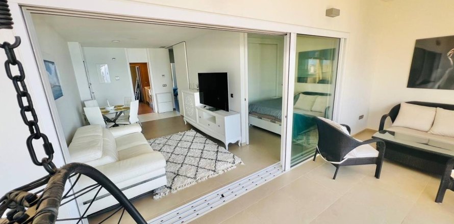 Apartment in Benidorm, Alicante, Spain 2 bedrooms,  No. 180308