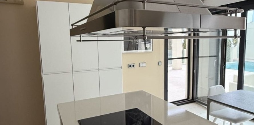 Villa in Agost, Alicante, Spain 6 bedrooms, 620 sq.m. No. 180309