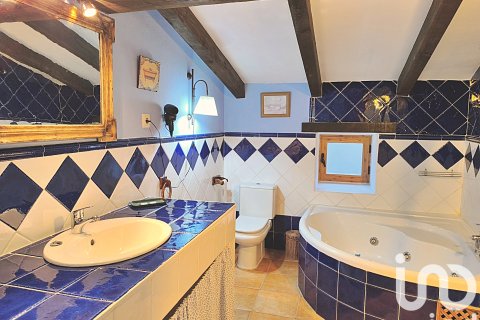 Продажа дома в Сория, Испания 4 спальни, 329.56м2 №153532 - фото 4