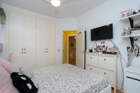 Apartment for sale Madrid, Spain 4 bedrooms, 110 sq.m. No. 107124 - photo 17