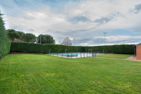 Apartment for sale Madrid, Spain 4 bedrooms, 110 sq.m. No. 107124 - photo 2