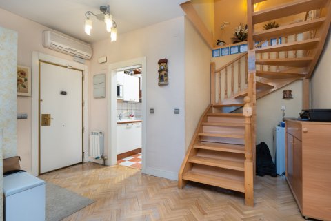 Apartment for sale Madrid, Spain 4 bedrooms, 110 sq.m. No. 107124 - photo 13