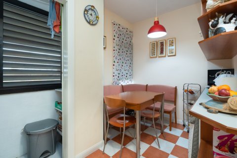 Apartment for sale Madrid, Spain 4 bedrooms, 110 sq.m. No. 107124 - photo 11