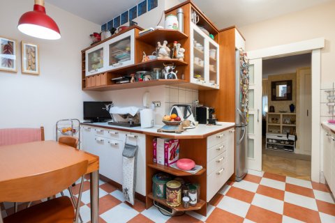Apartment for sale Madrid, Spain 4 bedrooms, 110 sq.m. No. 107124 - photo 10