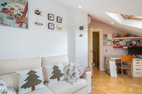Apartment for sale Madrid, Spain 4 bedrooms, 110 sq.m. No. 107124 - photo 26