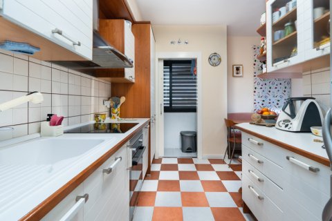 Apartment for sale Madrid, Spain 4 bedrooms, 110 sq.m. No. 107124 - photo 9