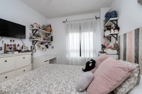 Apartment for sale Madrid, Spain 4 bedrooms, 110 sq.m. No. 107124 - photo 15