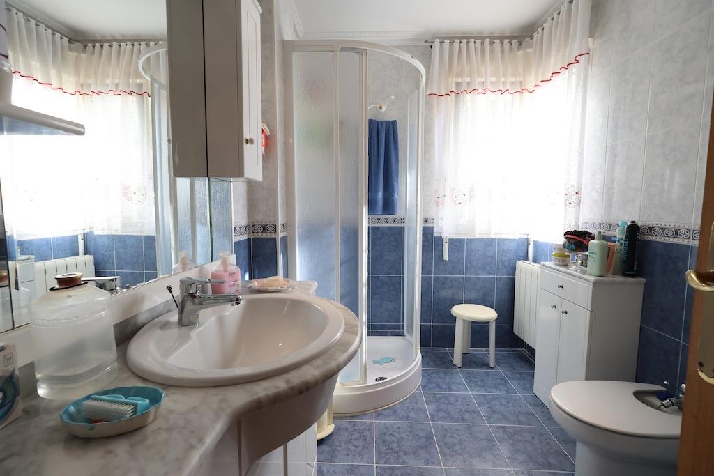 Villa en Alicante, España 5 dormitorios, 308 m2 No. 143804