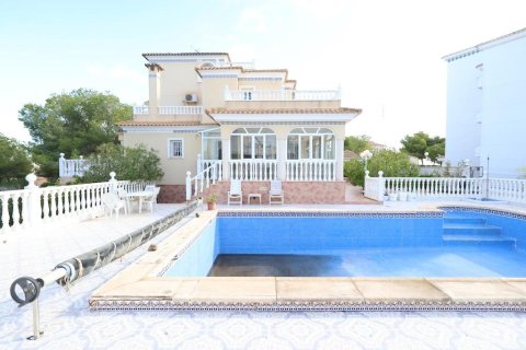 Villa for sale in Alicante, Spain 5 bedrooms, 308 sq.m. No. 143804 - photo 1