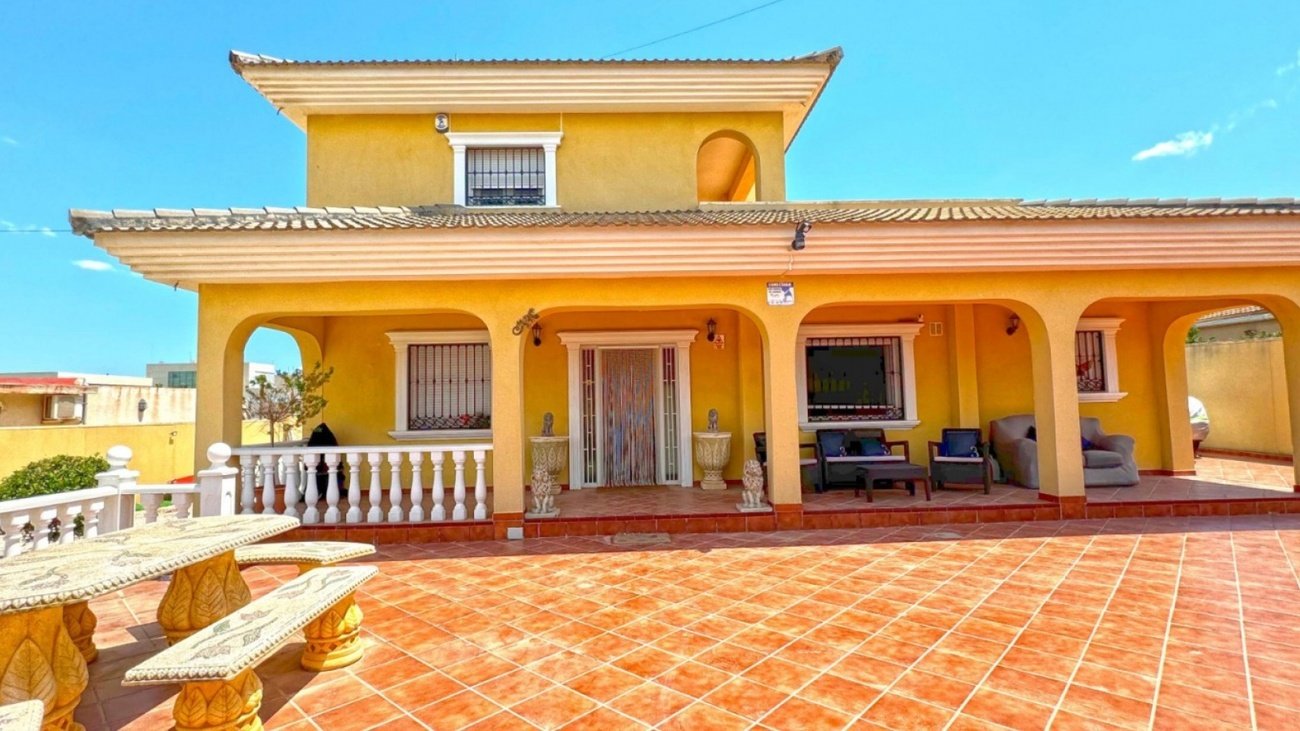 Villa i Los Balcones, Alicante, Spanien 6 sovrum,  Nr. 143807