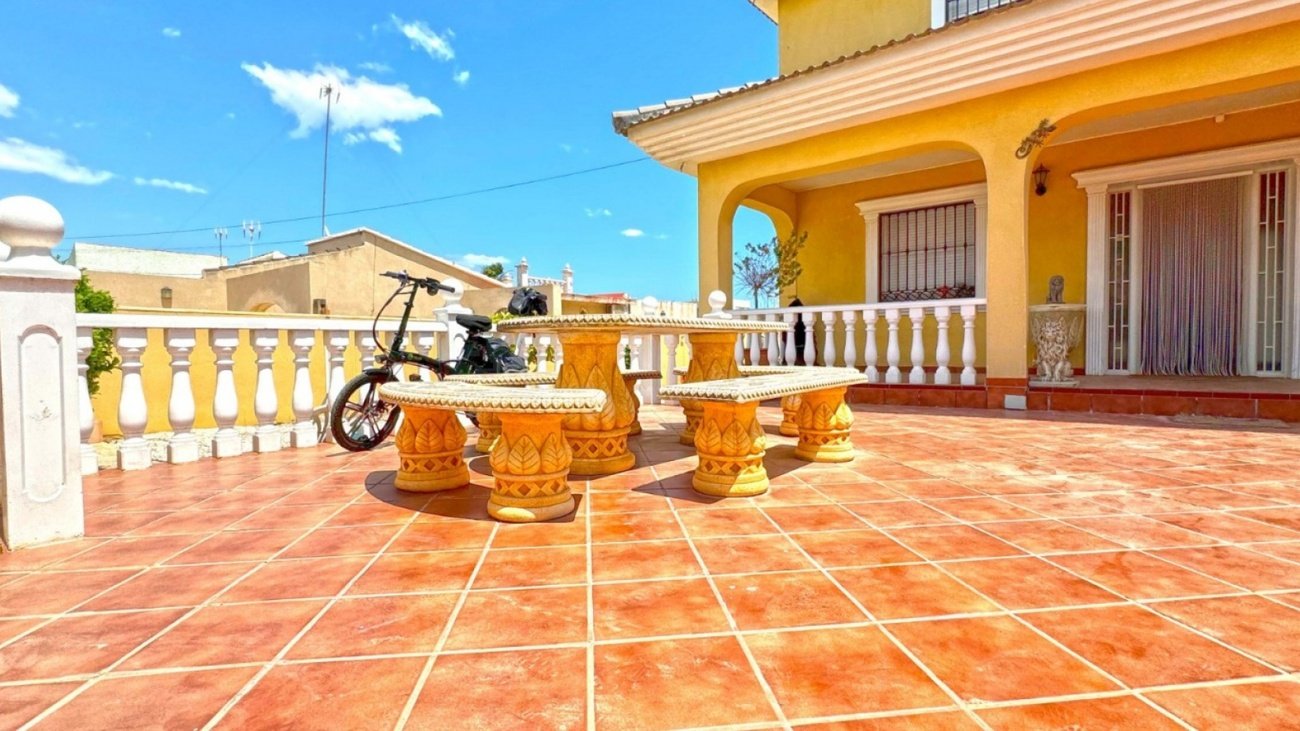 Villa i Los Balcones, Alicante, Spanien 6 sovrum,  Nr. 143807