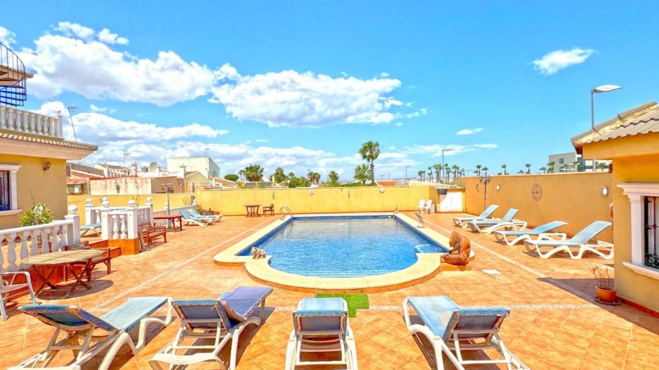 Villa i Los Balcones, Alicante, Spanien 6 sovrum,  Nr. 143807