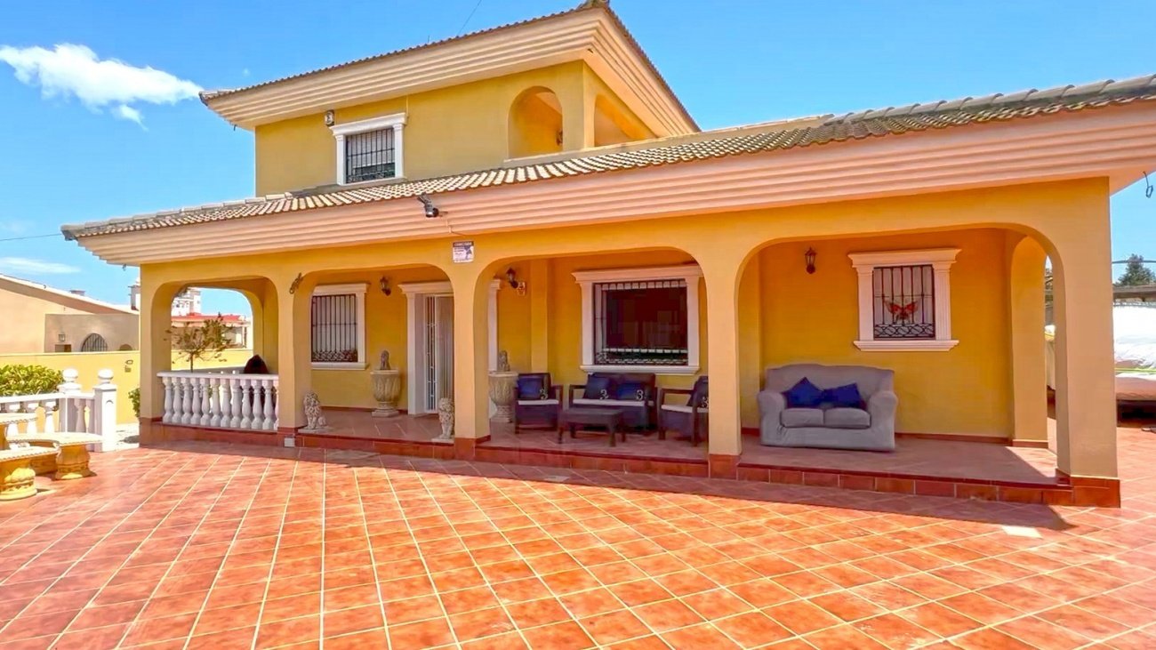 Villa i Los Balcones, Alicante, Spanien 6 sovrum,  Nr. 143807