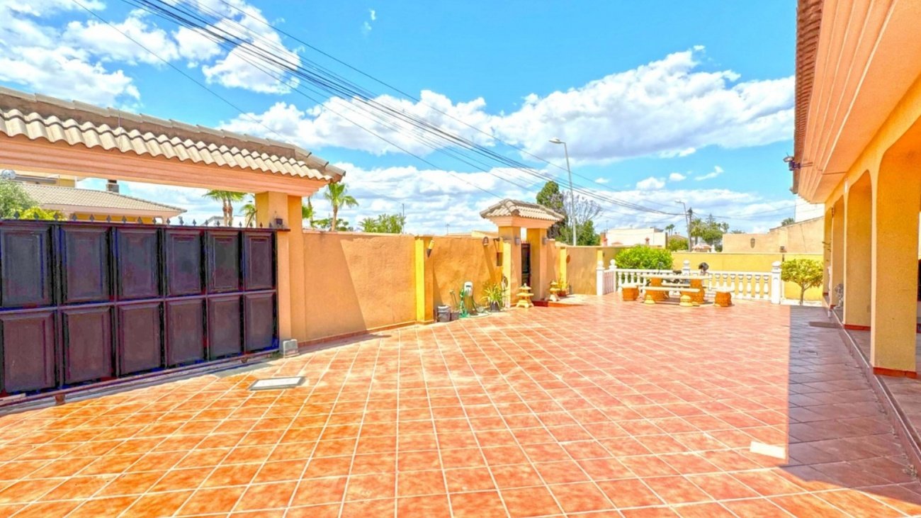 Villa i Los Balcones, Alicante, Spanien 6 sovrum,  Nr. 143807