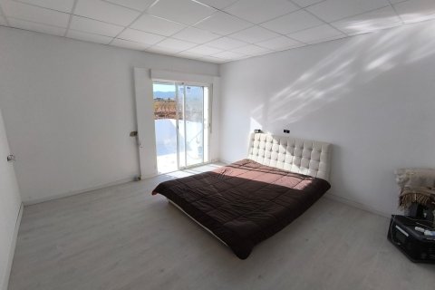 Villa for sale in Pinoso, Alicante, Spain 4 bedrooms, 220 sq.m. No. 143803 - photo 13