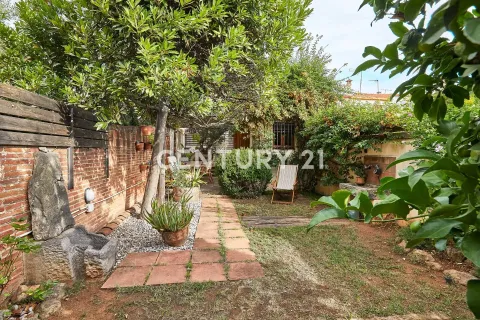 Сasa en venta en Barcelona, España 3 dormitorios, 156 m2 No. 172027 - foto 2