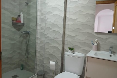 Apartment for sale in Guardamar del Segura, Alicante, Spain 1 bedroom, 75 sq.m. No. 167932 - photo 11