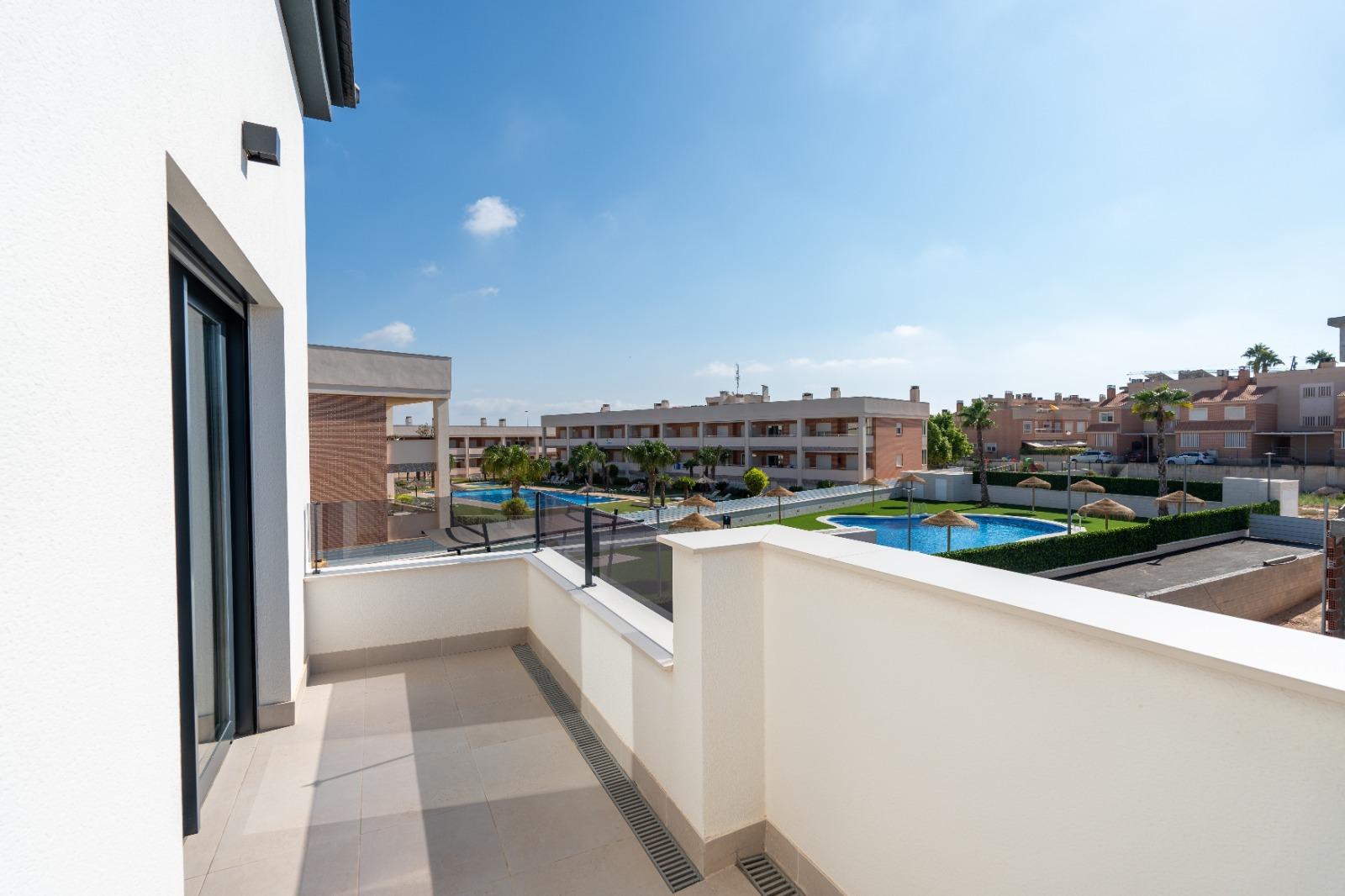 House in Gran Alacant, Alicante, Spain 3 bedrooms, 95 sq.m. No. 167933