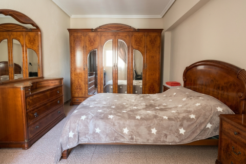 Apartment for sale in Valencia, Spain 4 bedrooms, 79 sq.m. No. 167935 - photo 3