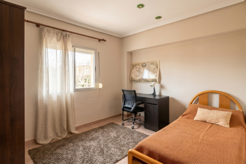 Apartment for sale in Valencia, Spain 4 bedrooms, 79 sq.m. No. 167935 - photo 6