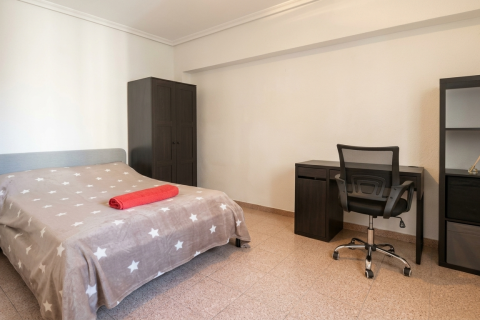 Apartment for sale in Valencia, Spain 4 bedrooms, 79 sq.m. No. 167935 - photo 4