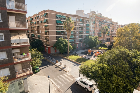 Apartment for sale in Valencia, Spain 4 bedrooms, 79 sq.m. No. 167935 - photo 8
