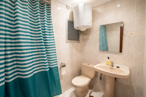 Apartment for sale in Valencia, Spain 4 bedrooms, 79 sq.m. No. 167935 - photo 7