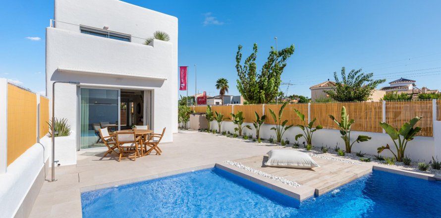 Villa in Los Alcazares, Murcia, Spain 3 bedrooms, 117 sq.m. No. 165702