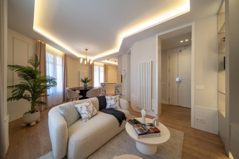 Wohnung zum Verkauf in Madrid, Spanien 2 Schlafzimmer, 144 m2 Nr. 165697 - Foto 3