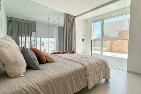 Продажа виллы в Аликанте, Испания 3 спальни, 118м2 №154764 - фото 13