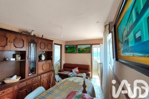House for sale in Riego De La Vega, Leon, Spain 3 bedrooms, 899 sq.m. No. 185159 - photo 3