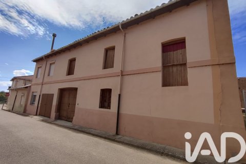 Villa en venta en San Justo de la Vega, León, España 4 dormitorios, 356 m2 No. 185161 - foto 2