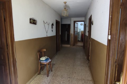 Villa en venta en San Justo de la Vega, León, España 4 dormitorios, 356 m2 No. 185161 - foto 5