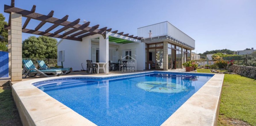 Villa in Mahon, Menorca, Spain 3 bedrooms, 180 sq.m. No. 166599