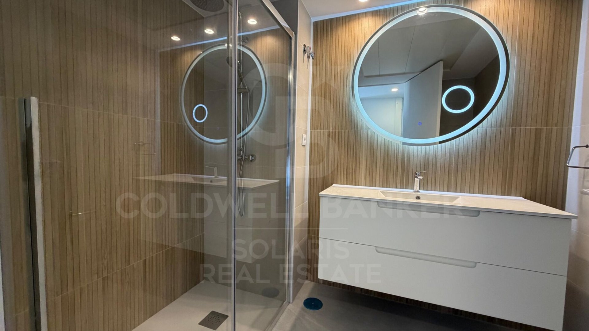 Huoneisto Finestrat, Alicante, Espanja 2 makuuhuonetta, 230 m2 No. 178840