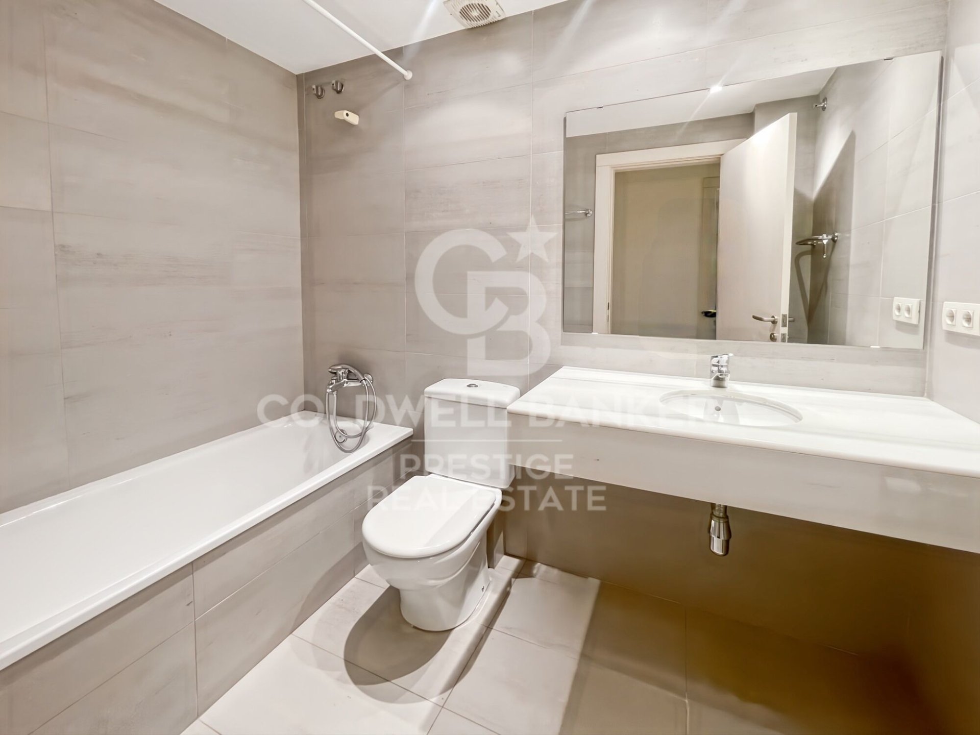 Dzīvoklis Barcelona, Spānijā 3 istabas, 97 m2 Nr. 178844