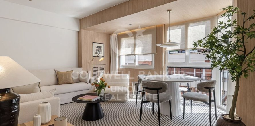 Apartment à Madrid, Espagne 2 chambres, 80 m2 No. 178841