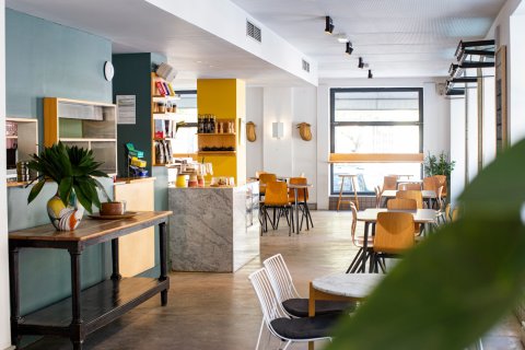 Commercial property for sale in Barcelona, Spain 64 sq.m. No. 143488 - photo 1