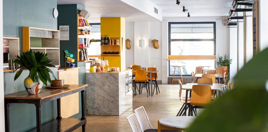 Commercial property in Barcelona, Spain 64 sq.m. No. 143488