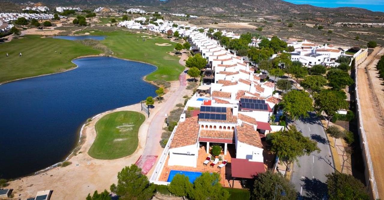 Huvila El Valle Golf Resort, Murcia, Espanja 5 makuuhuonetta, 204 m2 No. 161538