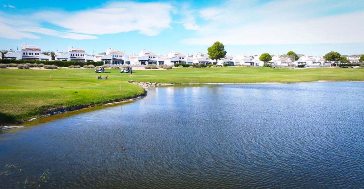 Huvila El Valle Golf Resort, Murcia, Espanja 5 makuuhuonetta, 204 m2 No. 161538