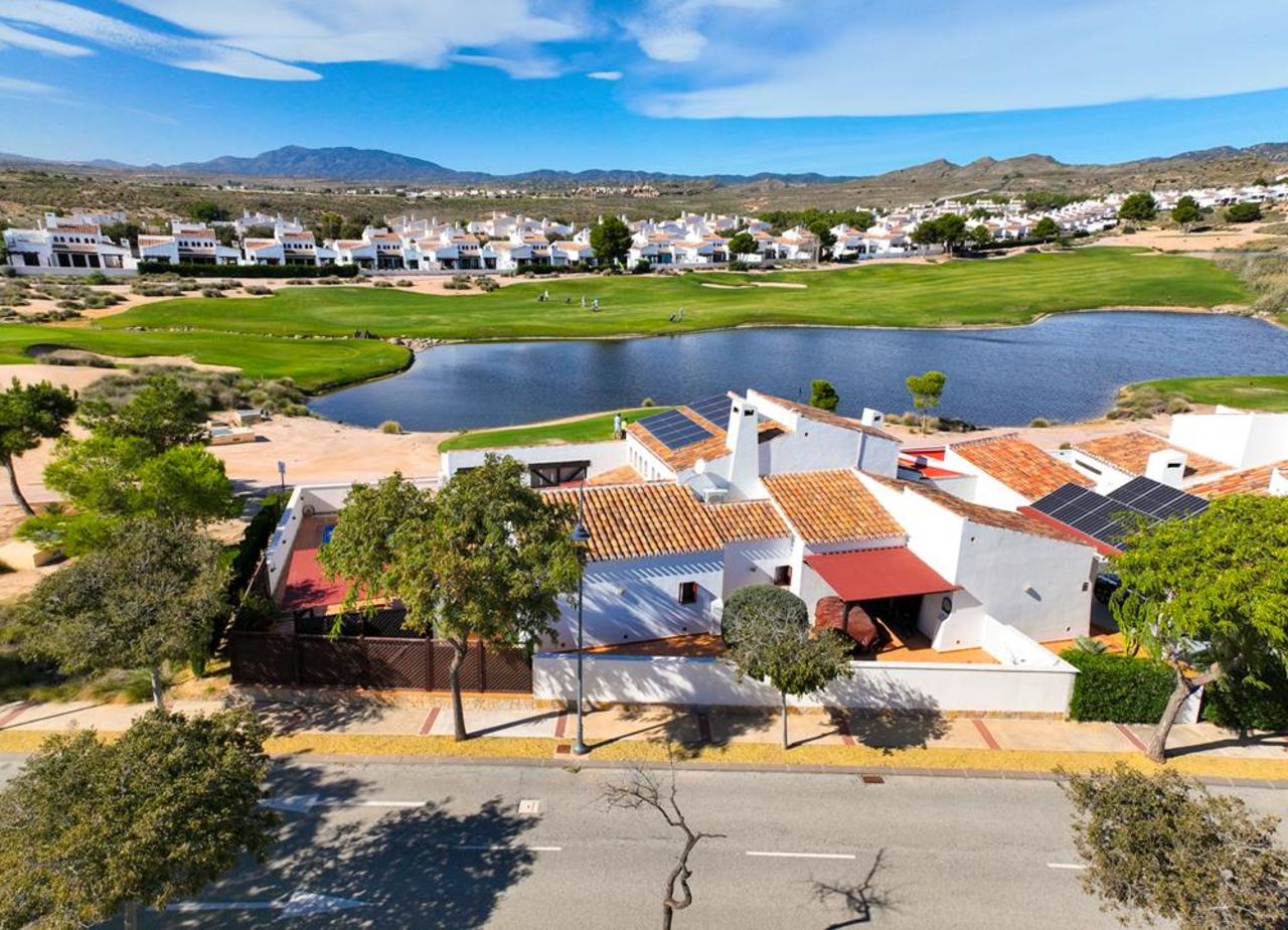 Huvila El Valle Golf Resort, Murcia, Espanja 5 makuuhuonetta, 204 m2 No. 161538