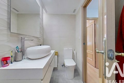 Townhouse for sale in Castellon de la Plana, Castellon, Spain 4 bedrooms, 221 sq.m. No. 172821 - photo 11